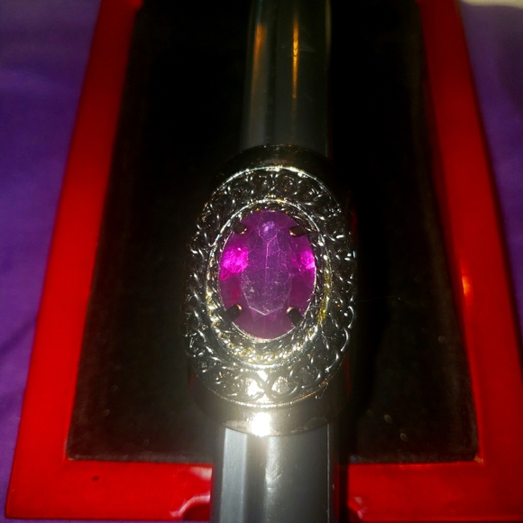 Jewelry - Bling Fashion Ring Purple Stone